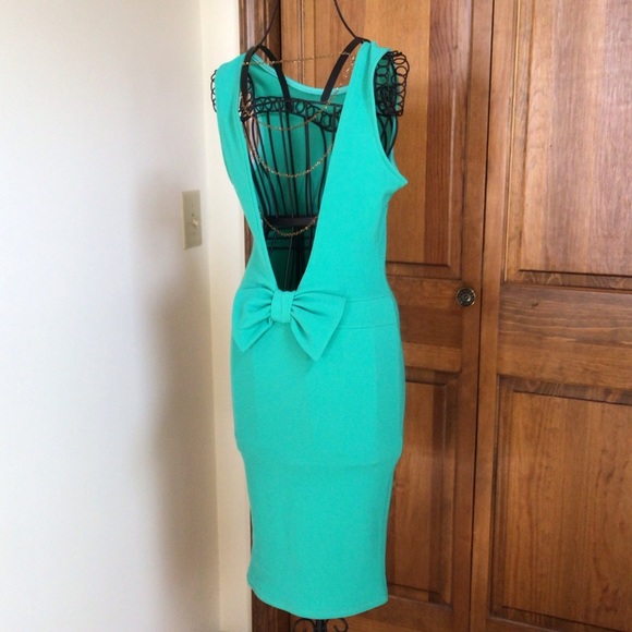 Gracie Dresses & Skirts - Gracie Bow back midi dress, new, Large, sizes small, mint